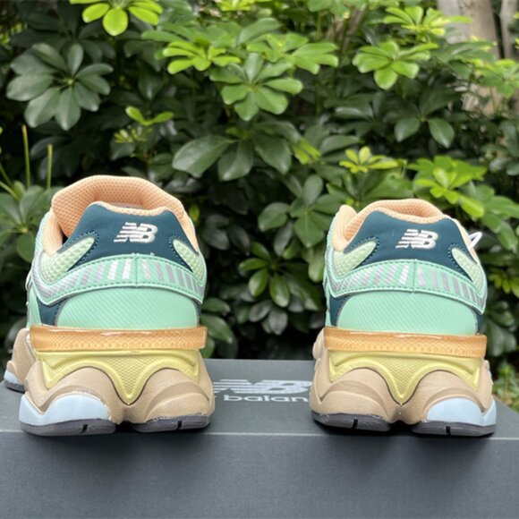 New Balance Women Sweetgrass Deep Ocean running shoes - Picture 2 of 7